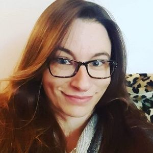 Meet your Posher, Cynthia